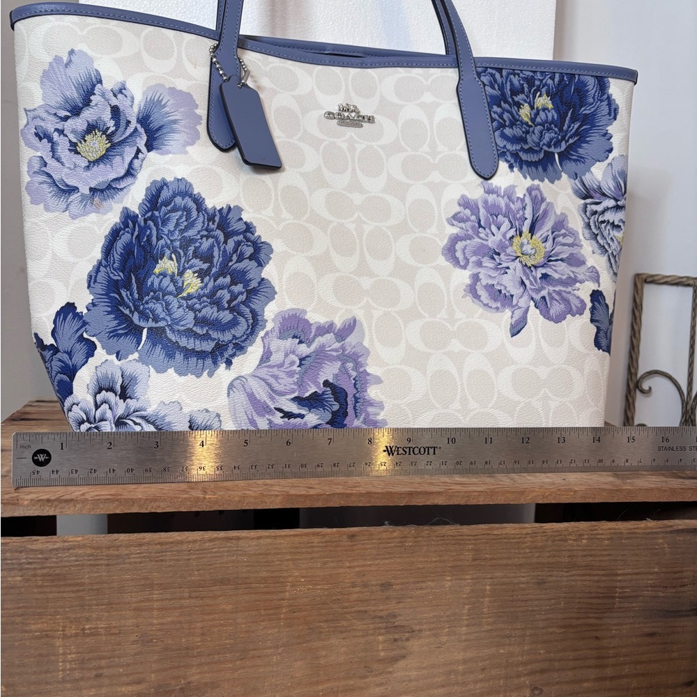 Coach City Tote Bag White and Blue Kaffe Floral Print - Picture 6 of 12